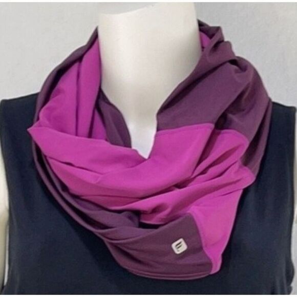 Fabletics infinity scarf - Picture 1 of 3